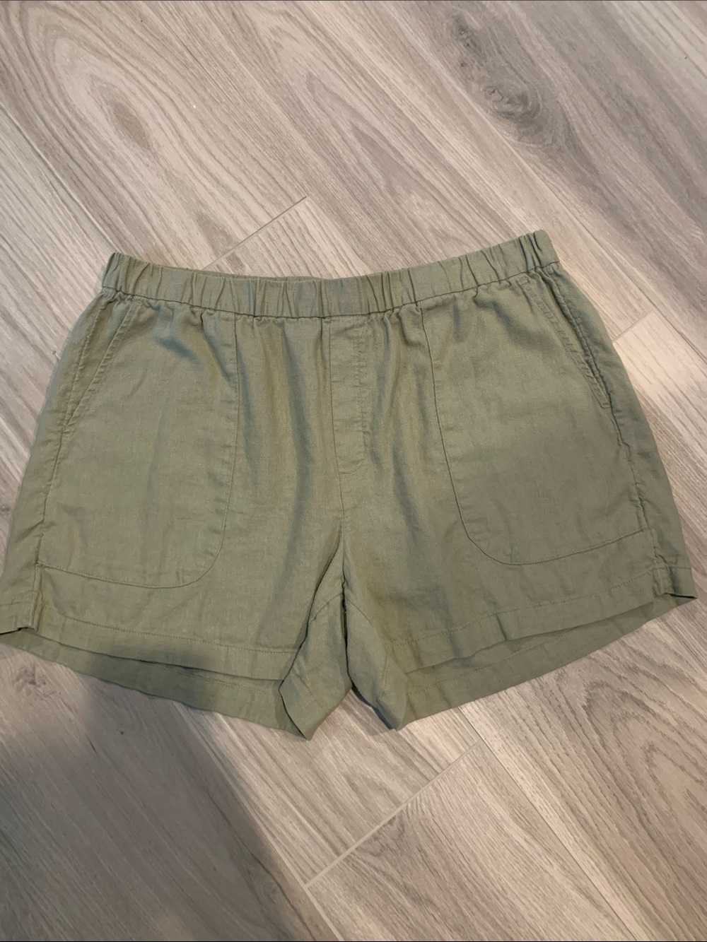 Banana Republic Olive Drawstring Waist Casual Shorts